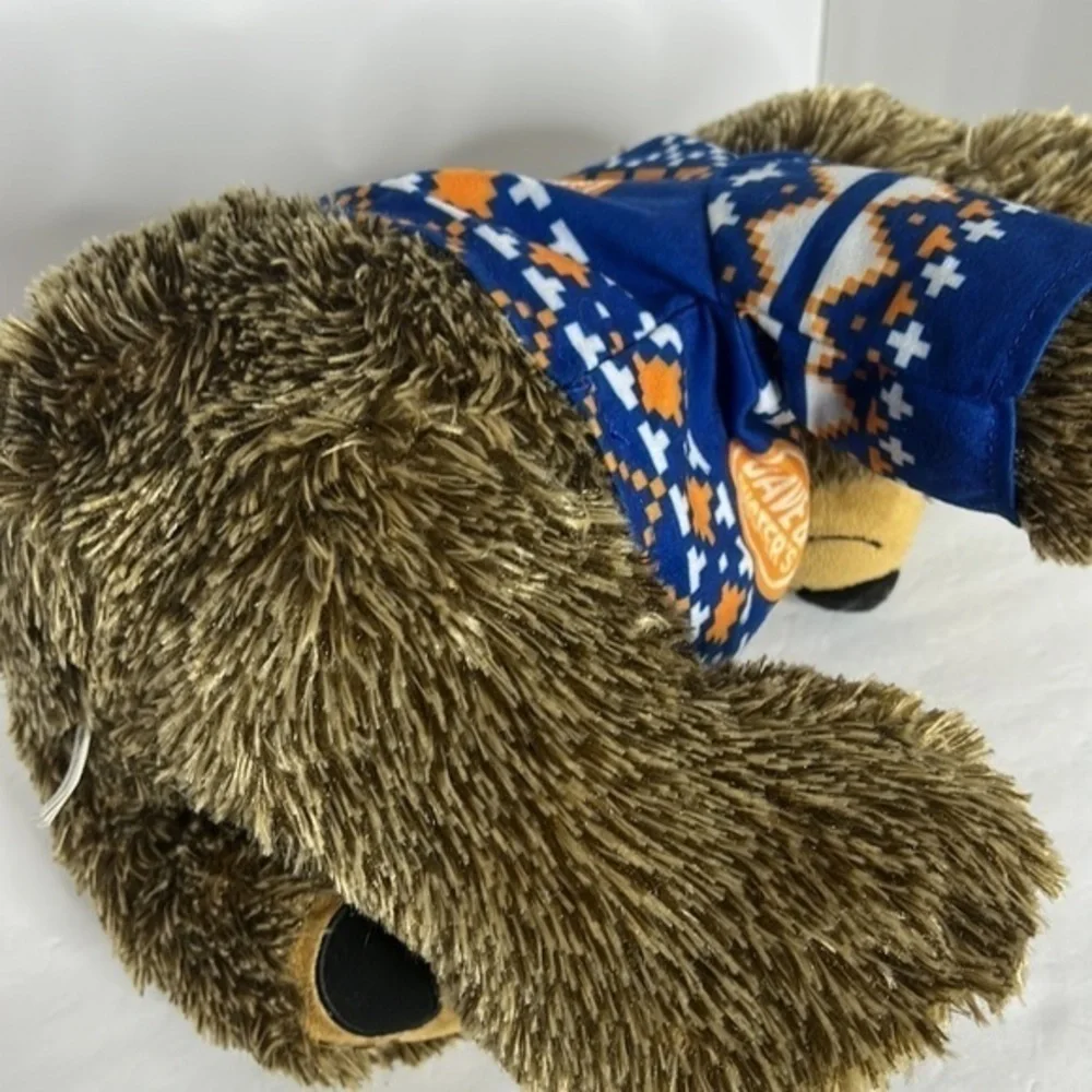 DAVE & BUSTER BEAR WITH JERSEY